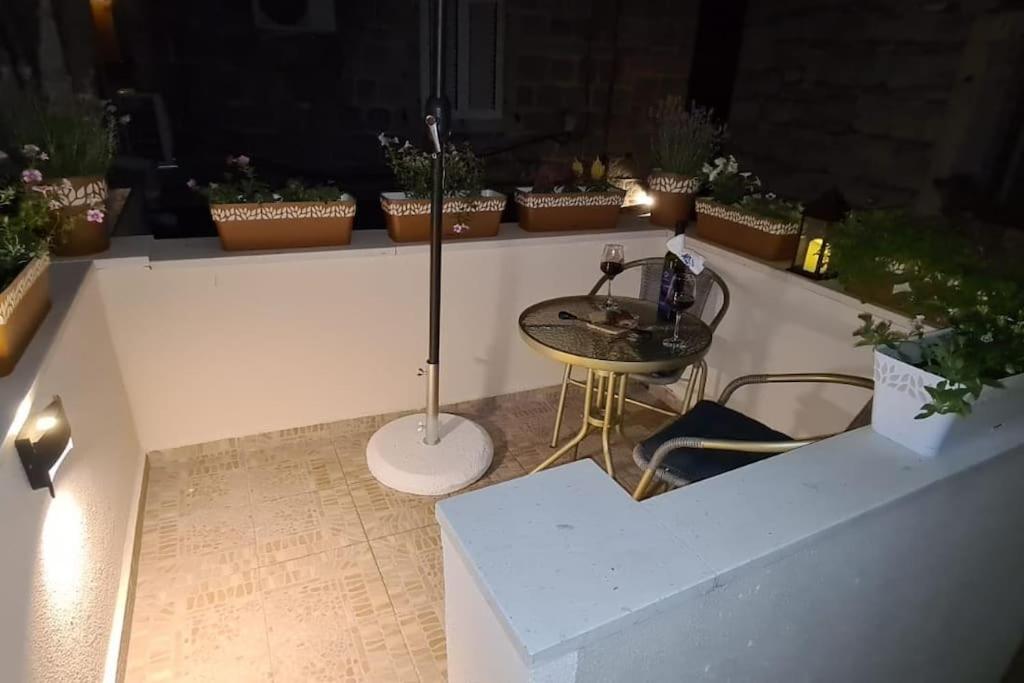 Diva 1,Stylish Old Town Studio Apartment Near Beach Split Eksteriør billede