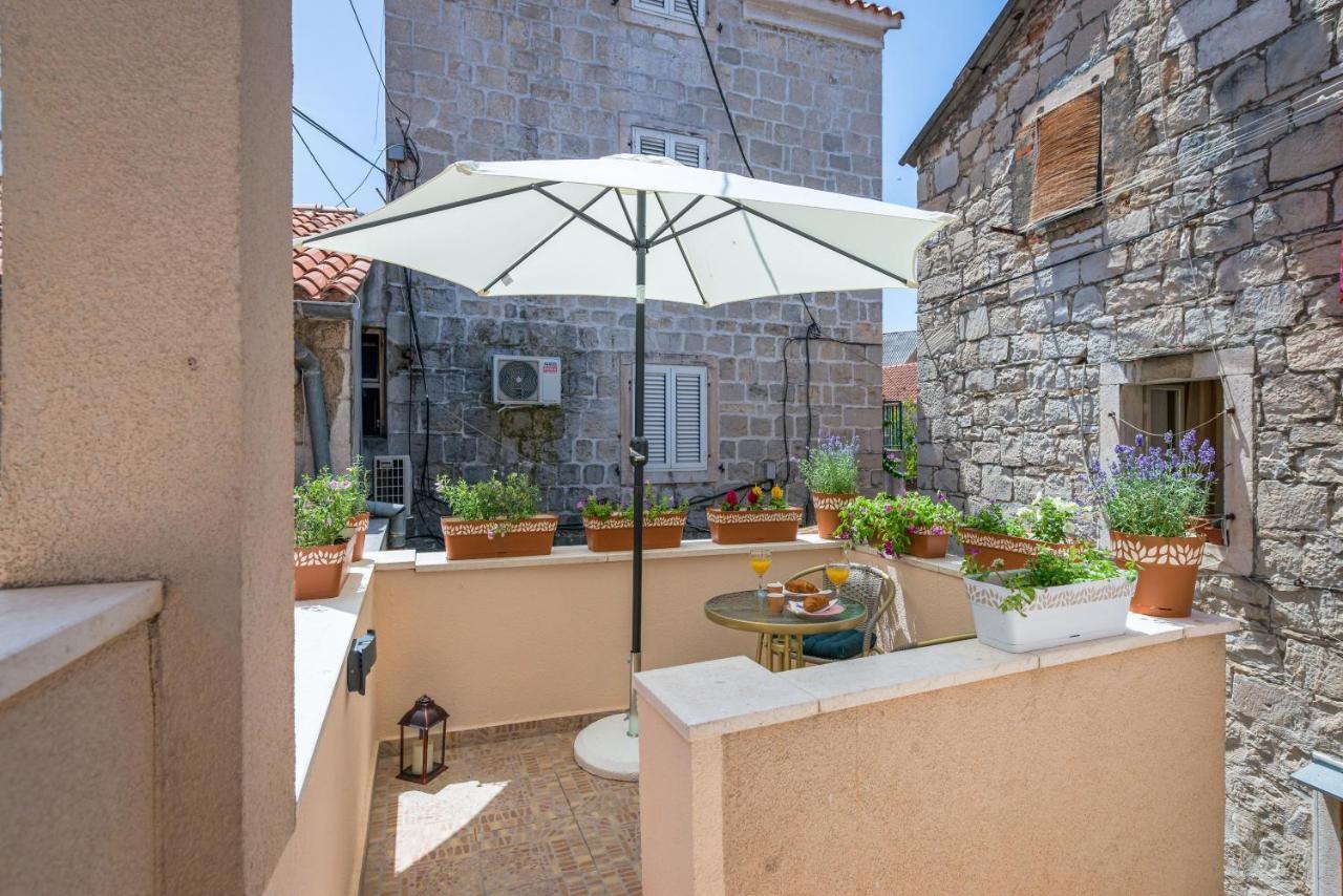 Diva 1,Stylish Old Town Studio Apartment Near Beach Split Eksteriør billede